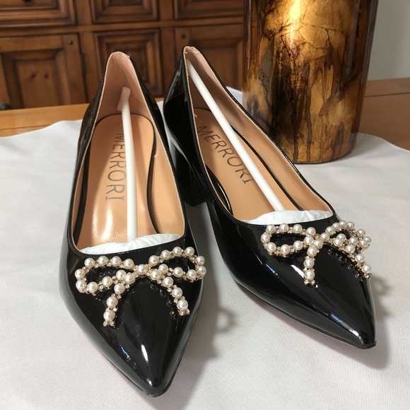 New Pearl Bow patent pumps - Picture 9 of 9